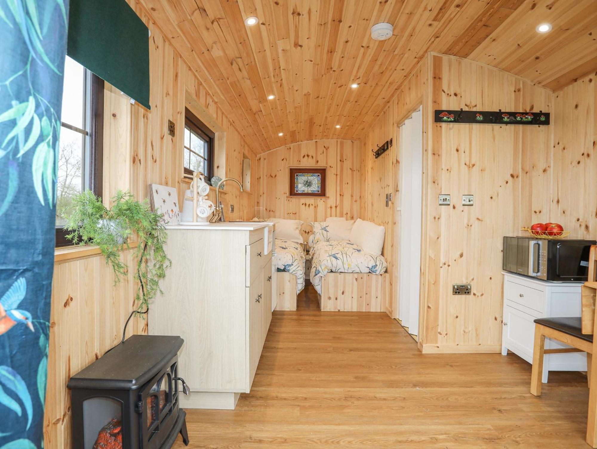 Tal Sarn Shepherd Hut Llanfairpwllgwyngyll Exterior photo